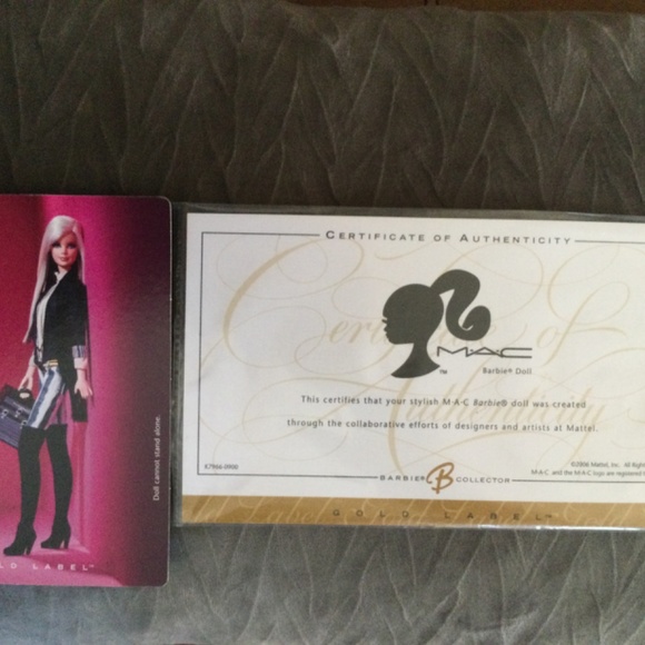 MAC Barbie by Mattel - Picture 14 of 14